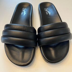 Seychelles Black Mule Sandal